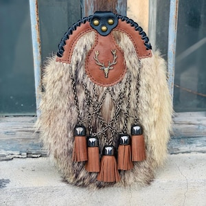 Scottish Handmade Fox Fur 5 tassels Kilt Sporran Brown Leather Stag Head Badge