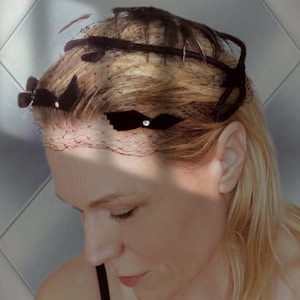 Vintage BLack VElvet and FEATHER COcktail FAscinator wIth TIny RHinestones