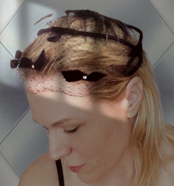Vintage Brown Black Velour Feather Cocktail Hat Fascinator S Vintage 1940s-50s Hat Fascinator Black Feather Hat Aliceband  main image 2