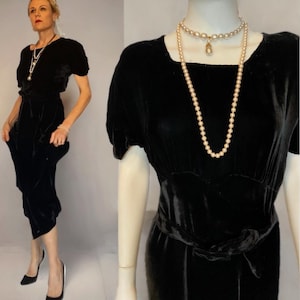 1920er Jahre Schwarzes Samtkleid