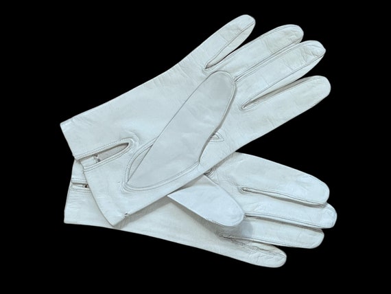 Vintage Bone White Leather Day Gloves with Lattic… - image 4