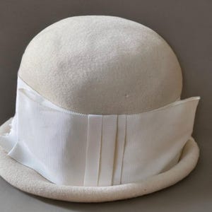 Mid Century Ivory Bowler Hat With Grosgrain Ribbon