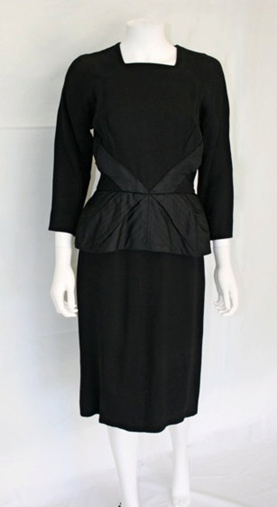 Stunning Vintage Silk Crepe Peplum Dress - Mid Ce… - image 3