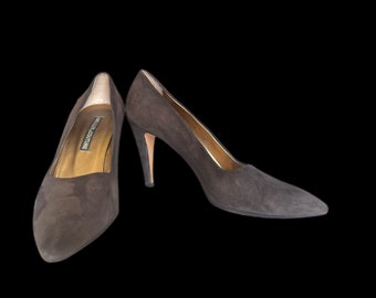 Vintage Anne Klein Couture Brown suede Pumps