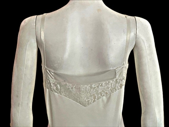 Sweet Vintage White Nylon Lace Dress Slip - image 5