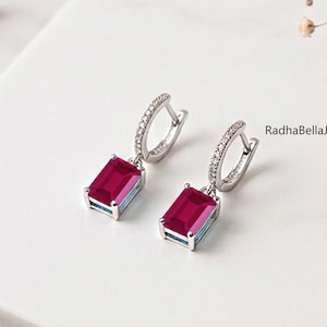Brincos pendentes com rubi lapidado em esmeralda e diamantes, em prata de lei 925, joia delicada com pingente, pedra do mês de julho.