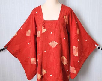 Pure Silk Michiyuki Coat – Vermilion Geometric Pattern, Wa-yo Mix Retro Style