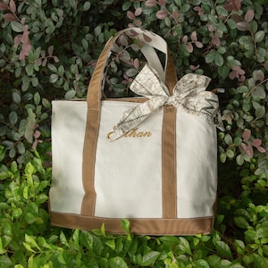 Custom Tote Bag, Bridesmaid Gift,Beach Handbags, Embroidered Canvas Tote Bag, Custom Text Tote, Bachelorette Gifts, School Bag, Gift for Her