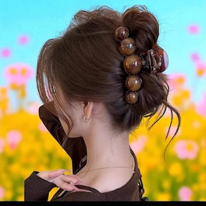Women’s Hair Accessory Claw Clip