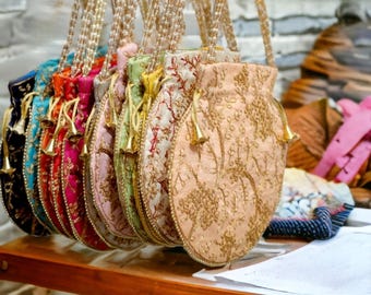 100 Bolsas Potli Bordadas a Mano: Regalo para Bodas Indias
