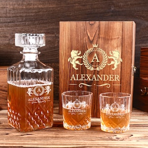 Gegraveerde bourbonkaraf met bourbonglas, glas en karaf, pensioencadeau, afstudeercadeau, cadeau bruidsjonkers, unieke geschenkdoos getuige