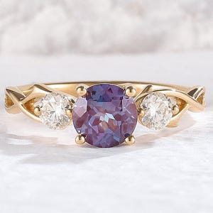 Color Change Alexandrite Engagement Ring: Vintage 14k Gold Bridal Ring