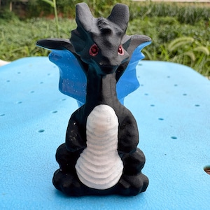 Hand-Carved Obsidian Dragon Statue: Fantasy Altar Decor