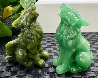Howling Wolf Crystal Carving| Natural Stone Wolf Statue | Hand-Carved Gemstone Figurine | Totem Animal Gift
