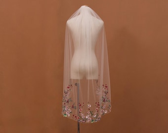 H47, Véu de Noiva Bordado Floral | Véu de Noiva Boho Feito à Mão | Véu Capela de Renda Colorida | Véu de Tule Macio com Bordado Personalizado