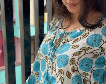 Vestido largo de verano de algodón suave con estampado floral hecho a mano, escote pronunciado con cierre de cordón, ideal para regalar.