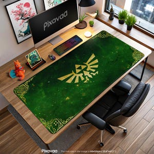 Alfombrilla de ratón Trifuerza Verde - Escudo Hylian de Zelda sobre cielo esmeralda, configuración de juego de fantasía, regalo de Hyrule