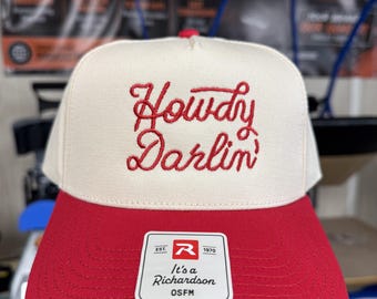 Gorro bordado "Howdy Darlin'", regalo para ella.