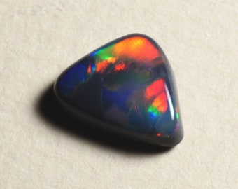 Australian Black Opal with Lively Multicolor Fire - Stunning Ring Cabochon - 2.45 Carats - 12 x 9 x 4 mm