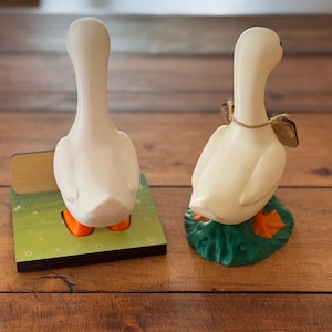 Emotional Support Desk Goose, Customized Sign, Stand for Interchangeable Signs, Gift for Goose Lover, Do Not Pet, Personalized, Desk Buddy image 6