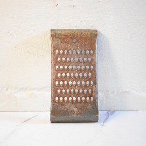 vintage Wonder Shredder metal grater