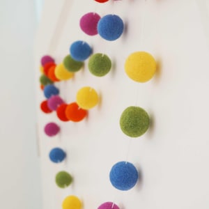 Garland, felt, many colors, children&#39;s room, felt balls, baby room, wall decoration, playroom, pom-pom garland, rainbow, birthday decoration