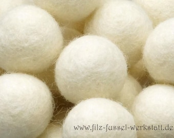 Filzkugeln, weiß, Filzperlen, Filzkugeln zum Basteln, Wollfilz, Filz Pom Pom, verschiedene Größen, DIY, viele Größen 1cm - 5cm