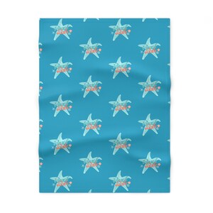 Soft Fleece Baby Blanket with Starfish Design, Cozy Nursery Decor, Perfect Baby Shower Gift, Ocean-Themed Blanket, Infant Throw