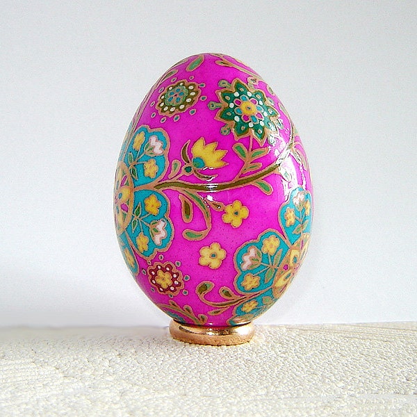 Floral pattern on hot pink. Duck egg. Easter eggs.