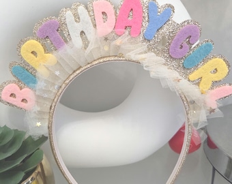 Sprankelende vilten 'Birthday Girl'-hoofdband: luxe feesttiara