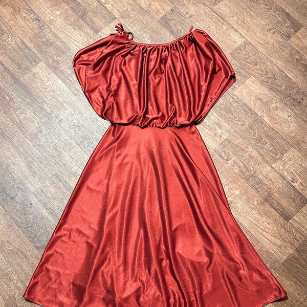Vintage Dress | 1970s Vintage Rust Angel Sleeve Dress Size 8/10 Vintage Clothing, Vintage Dresses, Eco Friendly