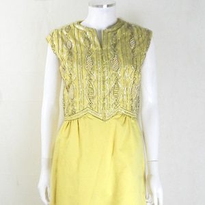 Feestjurk jaren 50 | Geweldige originele vintage cocktailjurk jaren 50 met gele kralen, Britse maat 12 vintage kleding, vintage jurk, jurken jaren 50