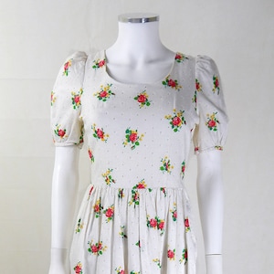 50s Vintage Dress | Original 1950s Vintage White Rose Print Day Dress UK Size 8, 50s Dress, Vintage Dress, Fifties