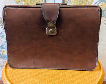 伝統的なハンドメイドのダークブラウンのグラッドストーンバッグ