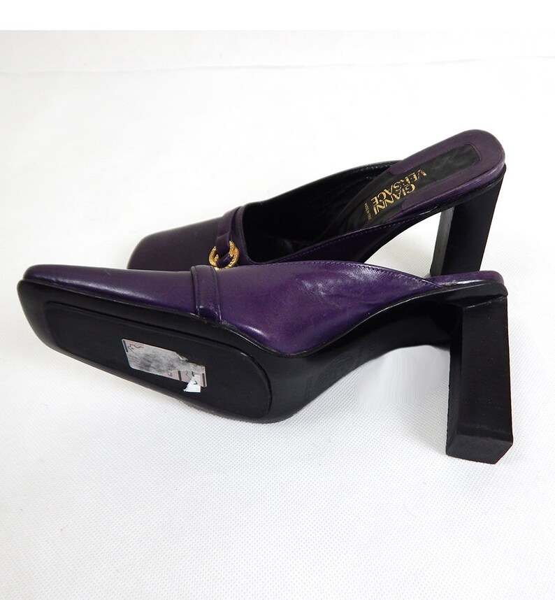 Versace, vintage shoes, designer, designer vintage shoes, Versace shoes, 1980s shoes, vintage Versace shoes, purple shoes, unique shoes, vintage designer shoes, vintage Versace mules, unique shoes, unique gifts, gifts for her