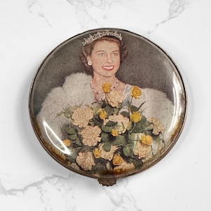 Vintage Compact | Rare 1950s Vintage Queen&#39;s Coronation Powder Compact Unique Gifts, 1950s Collectibles