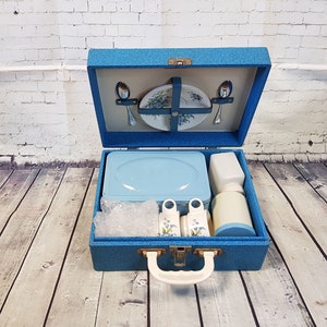 Vintage Brexton Picnic Set for Two: 1950s Blue Hamper