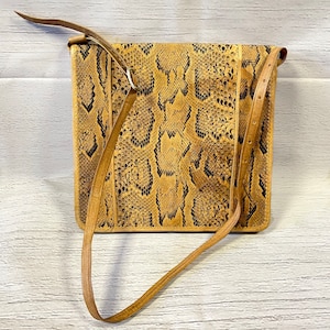 Vintage Handbag | 1970s Vintage Real Snakeskin Square Handbag, Vintage Shoulder Bag, Vintage Bags, Vintage Style