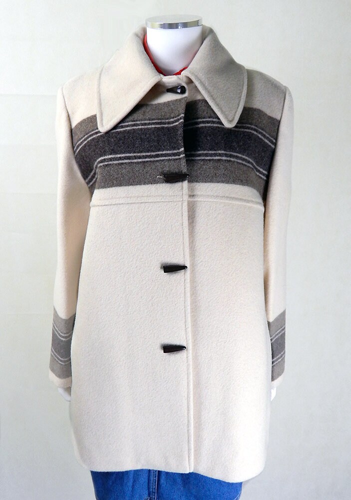 Image of Original Vintage S Cream & Brown Duffle Coat Uk Size / Clothing
