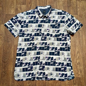 Designer Shirt | Mens Hugo Boss Short Sleeve Shirt Size Large Mens Fashion, Vintage Menswear, Retro Hugo Boss Shirt