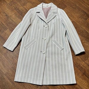 Vintage Coat | 1960s Vintage Grey Crimplene Jacket/Coat Size 14 Vintage Clothing, 1960s Coat, Mod, Fashion History