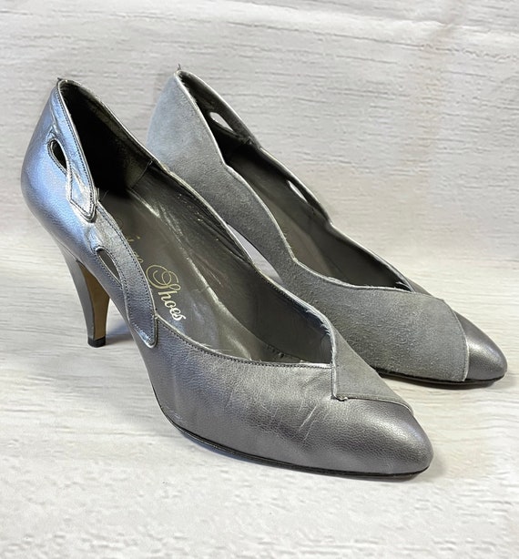 80s shoes sz 7.5, Vintage 1980s Charles Jourdan high heels, chocolate brown  leather pumps, 80s designer shoes France