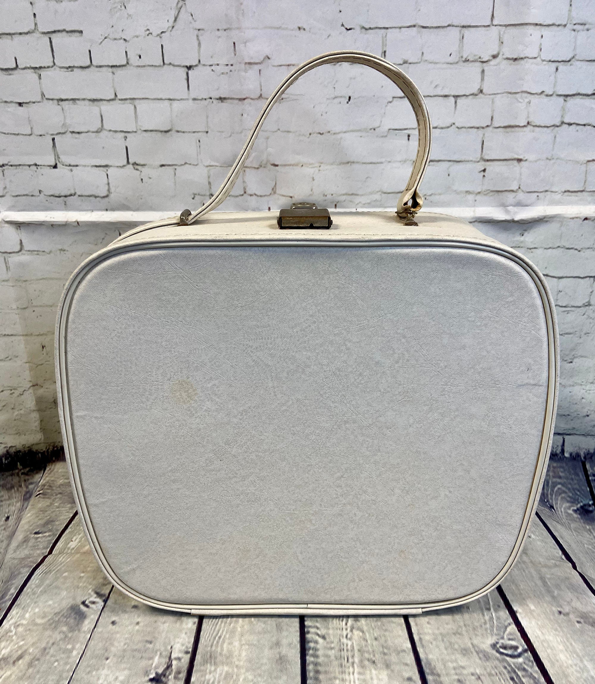 Vintage Vanity Case 1960s Vintage White Faux Leather Vanity Etsy UK