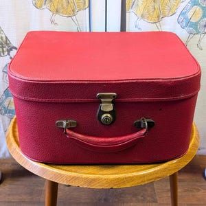 Vintage Suitcase | 1960s Vintage Red Textured Antler Suitcase | 1960s Suitcase, Vintage Luggage, Retro Suitcase, Antler Suitcase