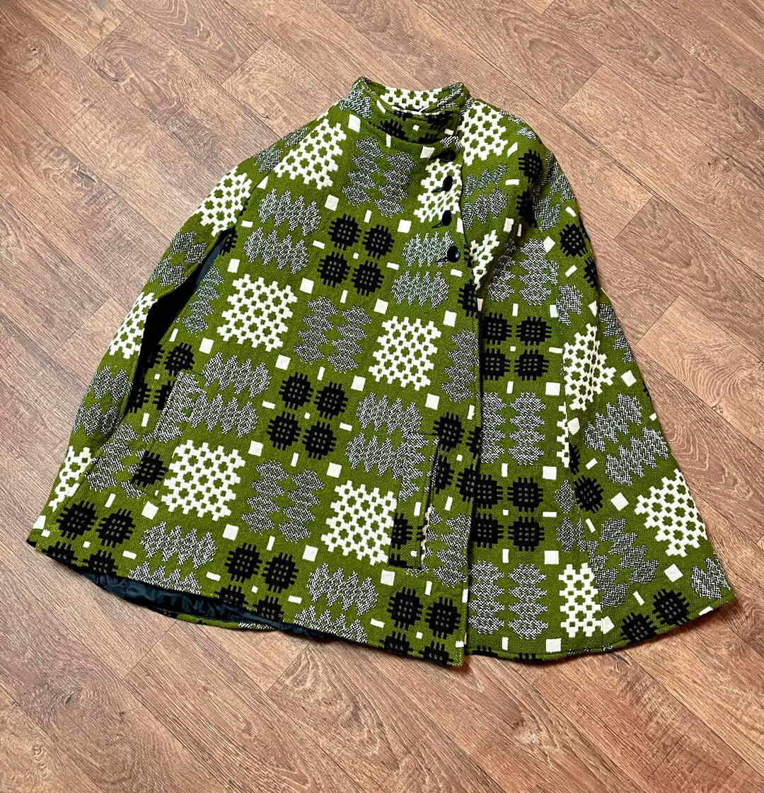 Vintage Cape 1960s Vintage Welsh Wool Patterned Cape Freesize Welsh