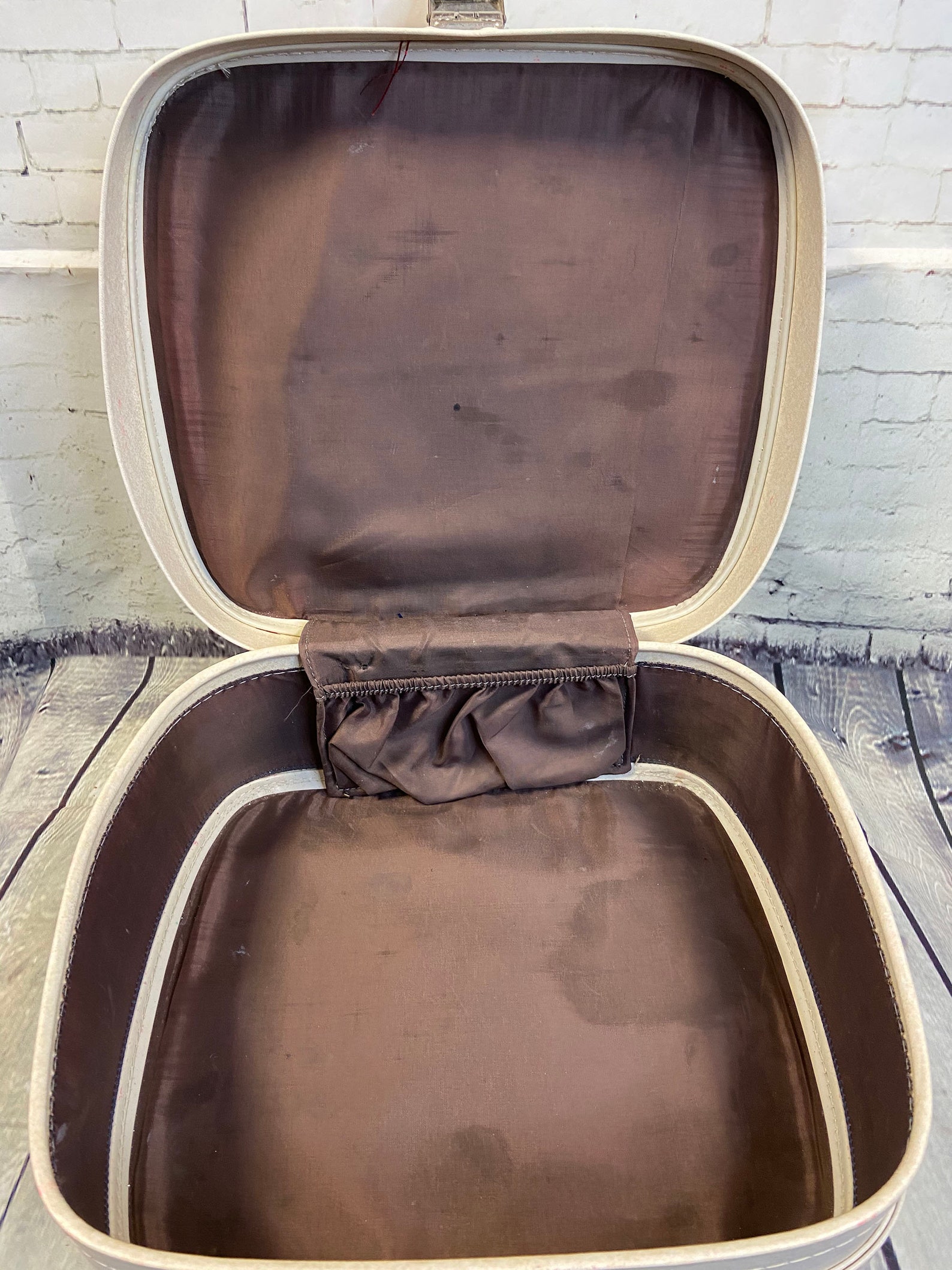 Vintage Vanity Case 1960s Vintage White Faux Leather Vanity Etsy UK