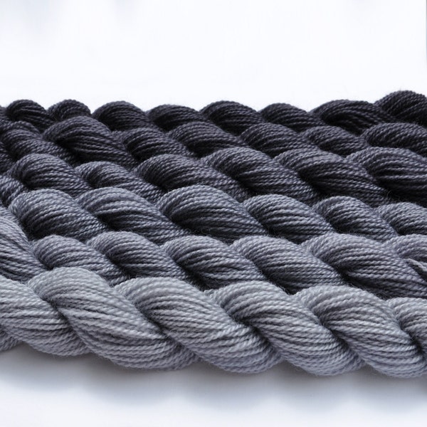 Mauve Tone Grayscale Gradated Yarn Set