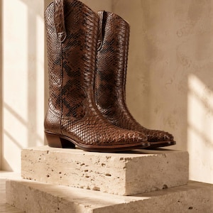 Botas Western em couro de píton, estampa de pele de cobra marrom (Feitas à mão sob medida)