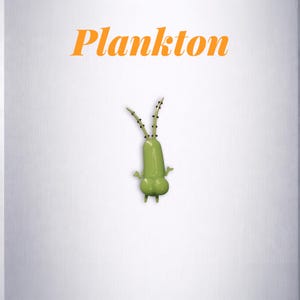 Puede incluir: Un personaje de dibujos animados verde con dos antenas y brazos y piernas peque&ntilde;os. La palabra "Plankton" est&aacute; escrita en naranja encima del personaje sobre un fondo blanco.