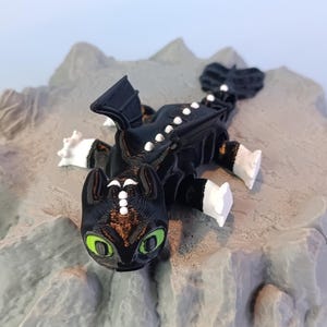 Toothless, Light Fury & Baby Dragons (Dart, Pouncer, Ruffrunner) – Articulated 3D Printed HTTYD Figures | Family Bundle or Singles Ruffrunner
